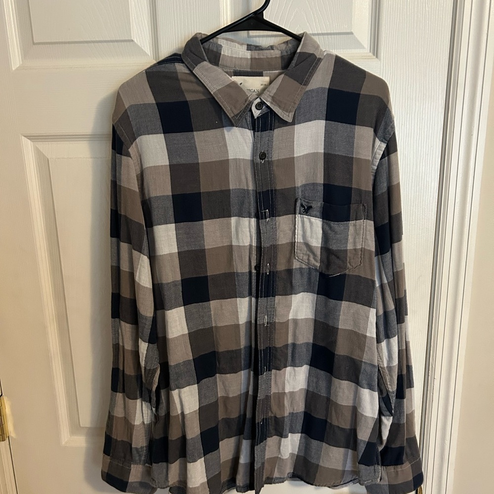 American Eagle Plaid Button-Up Shirt